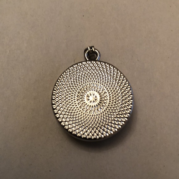 Heart, Aromatherapy Necklace, Pendant, Extra Diffuser Tab - Picture 6 of 9